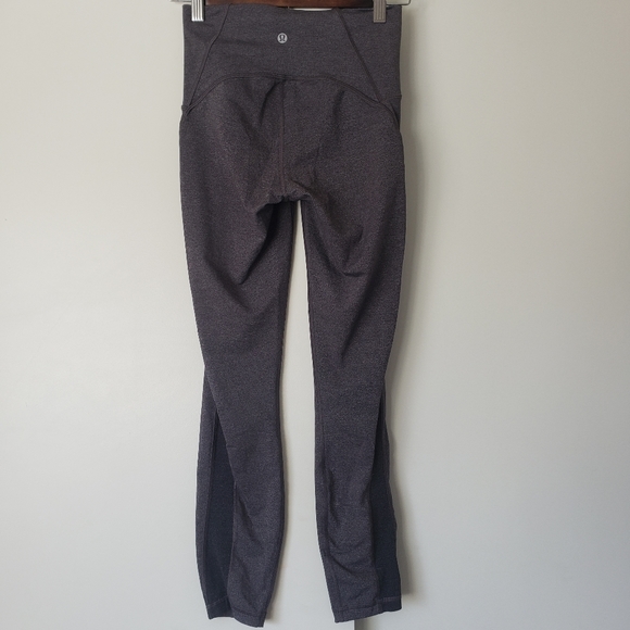 Lululemon TrainTimes 7/8 25" leggings, size 4 - Picture 8 of 12